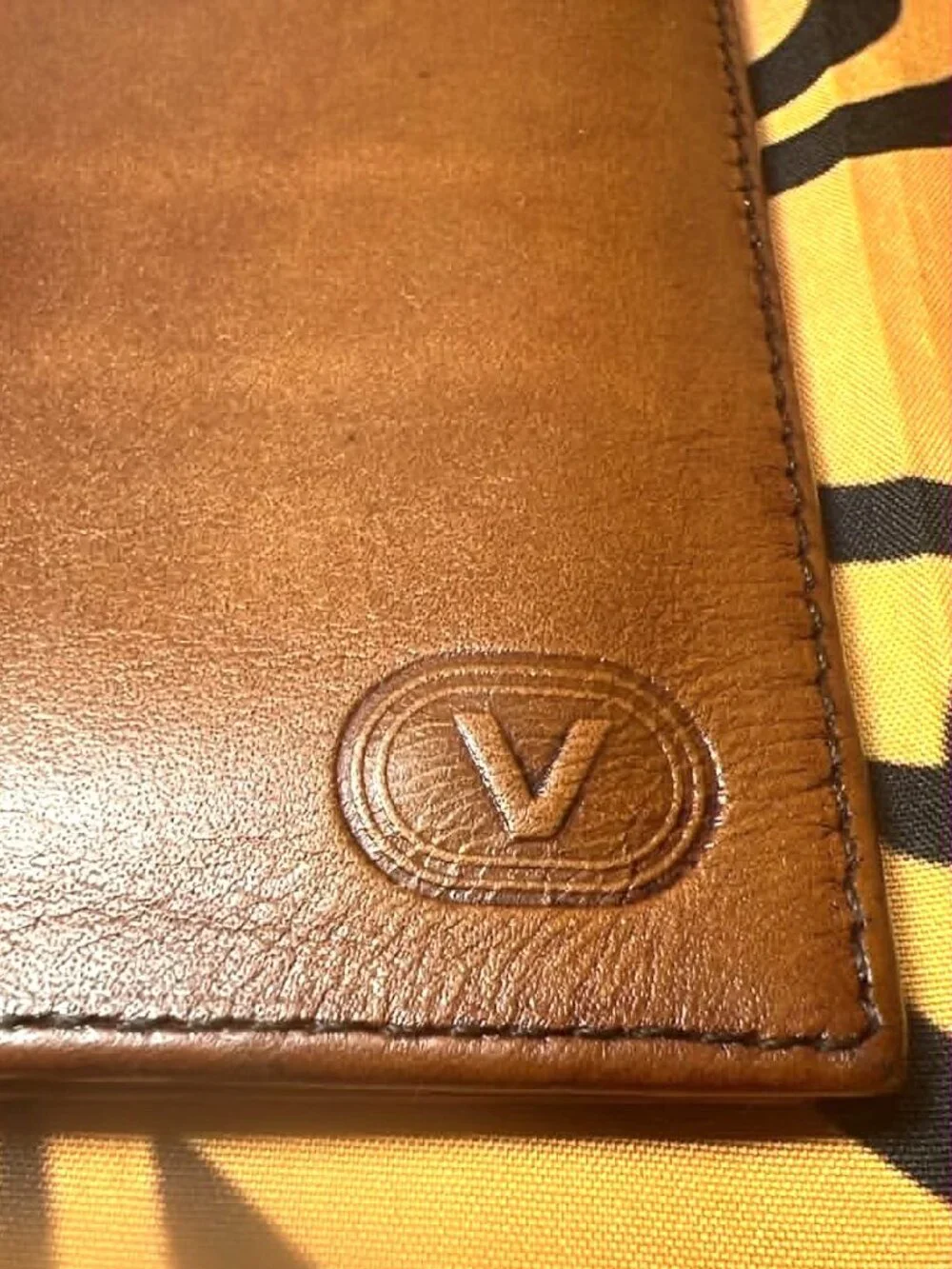 Gianni Valenti Brown Leather Wallet / Passport Holder
